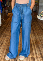 Load image into Gallery viewer, Patricia Denim Pants
