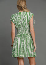 Load image into Gallery viewer, Green flower print short dress.
