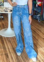 Load image into Gallery viewer, Fiona Flower Power Jeans
