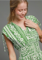 Load image into Gallery viewer, Green flower print short dress.
