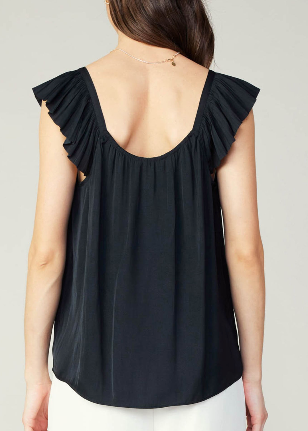 Black sweetheart neck pleated ruffle sleeve top.