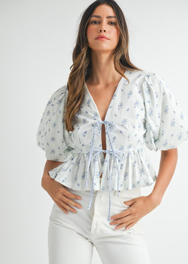 Puff short sleeve ditzy floral printed front bow tie crop peplum top.