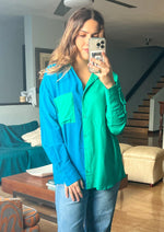 Load image into Gallery viewer, Long sleeve butting up green and blue color block top.
