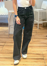 Load image into Gallery viewer, High waisted straight leg cargo pants with side pockets and back pockets.
