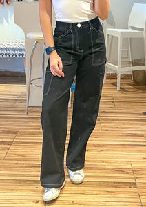 High waisted straight leg cargo pants with side pockets and back pockets.