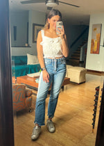 Load image into Gallery viewer, “Lisa” Jeans
